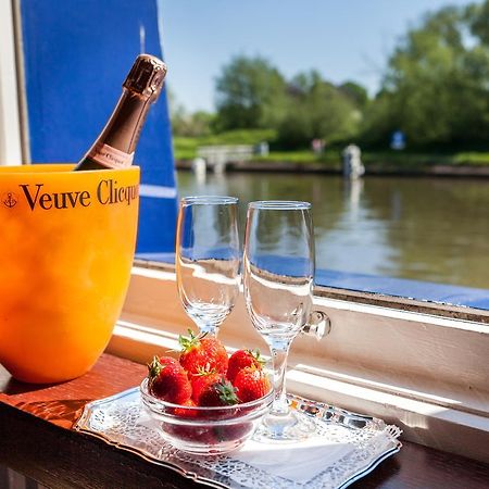 Boat Hotel De Barge Bruges Exterior foto