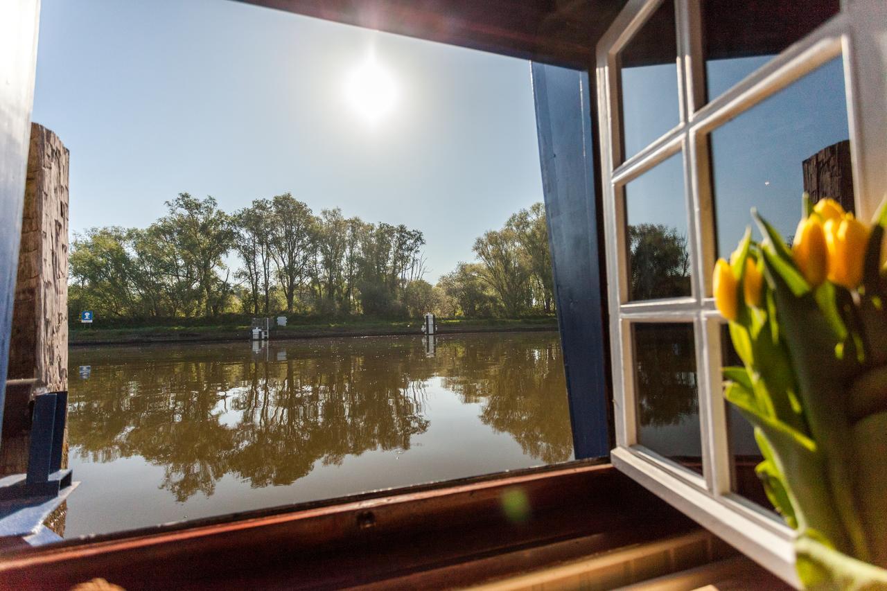 Boat Hotel De Barge Bruges Exterior foto